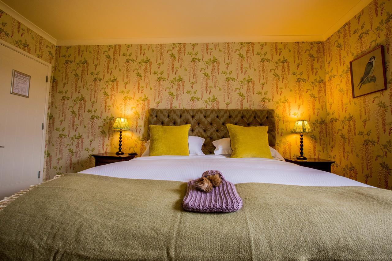 The Hawk Inn Andover Eksteriør billede