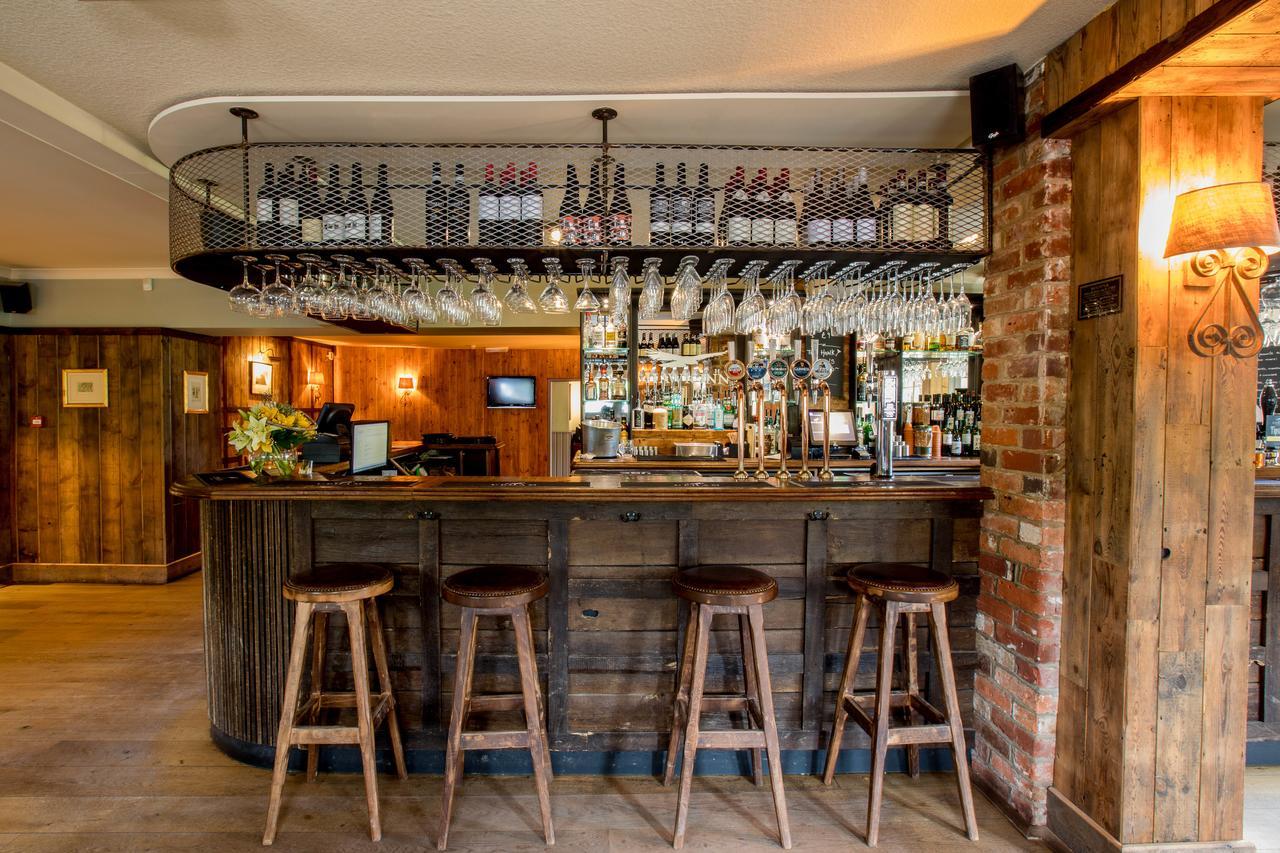 The Hawk Inn Andover Eksteriør billede